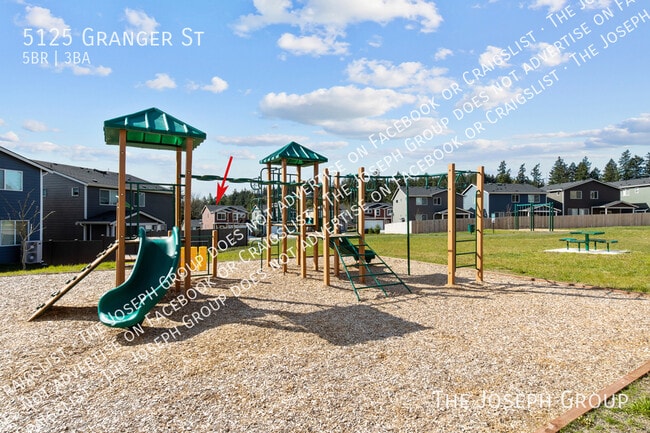 Building Photo - 5125 Granger St