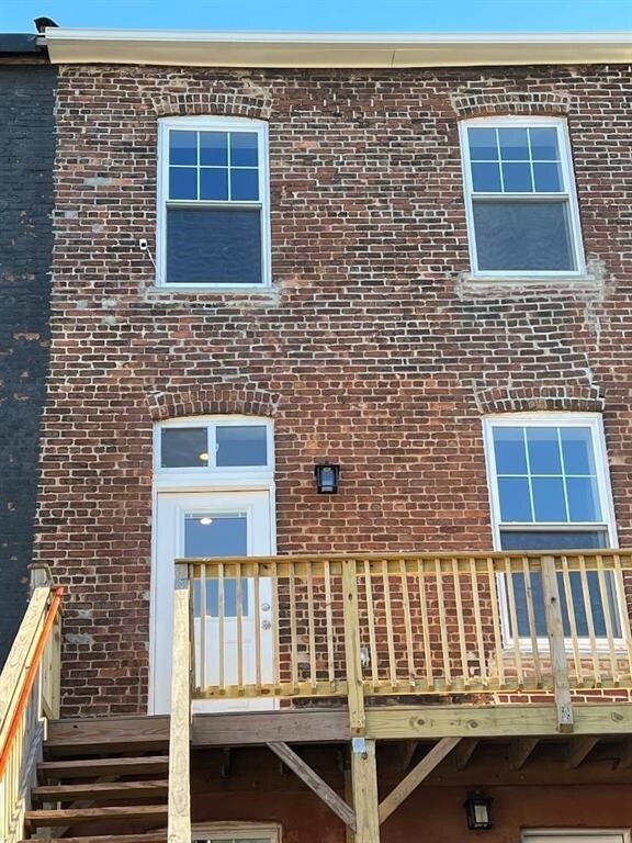 Building Photo - 141 Halladay St