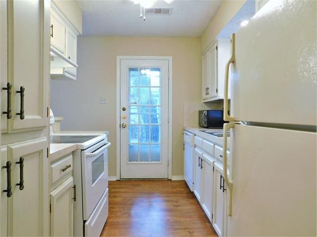 Building Photo - 2212 Bolivar St