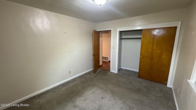 Building Photo - 6001 Applegate Ln