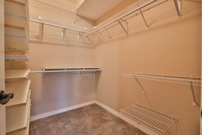 Building Photo - 151 N Meadow Ridge Trail