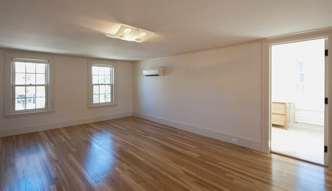 Building Photo - 153 Watson Rd