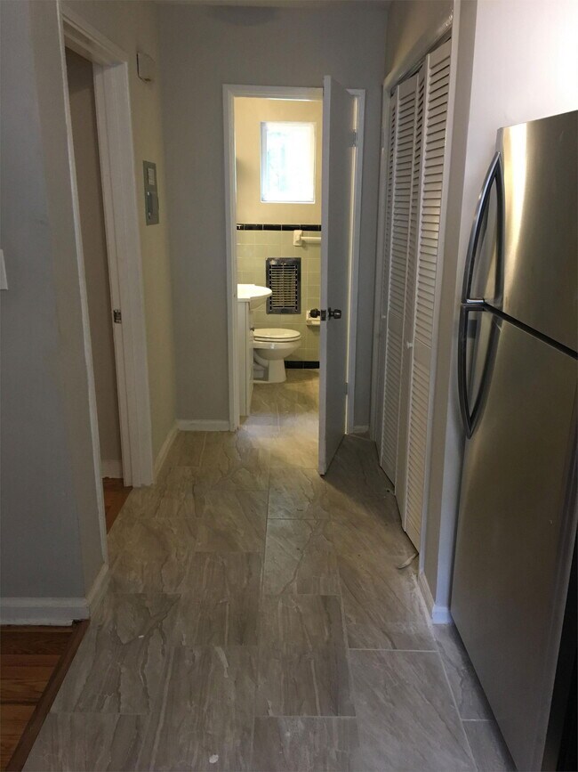 Building Photo - 767 Greenwood Ave NE