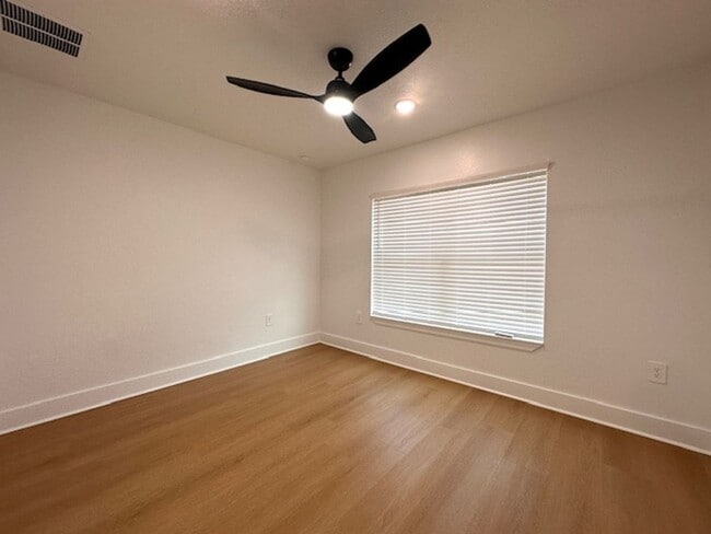 Building Photo - Brand new home!