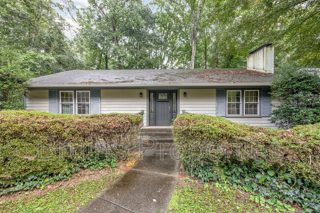 Building Photo - 229 Creekwood Dr