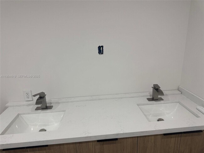 Building Photo - 9410 SW 55th St