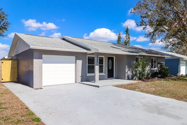 Building Photo - 7983 Shadow Run Dr