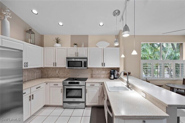 Building Photo - 15260 Cedarwood Ln