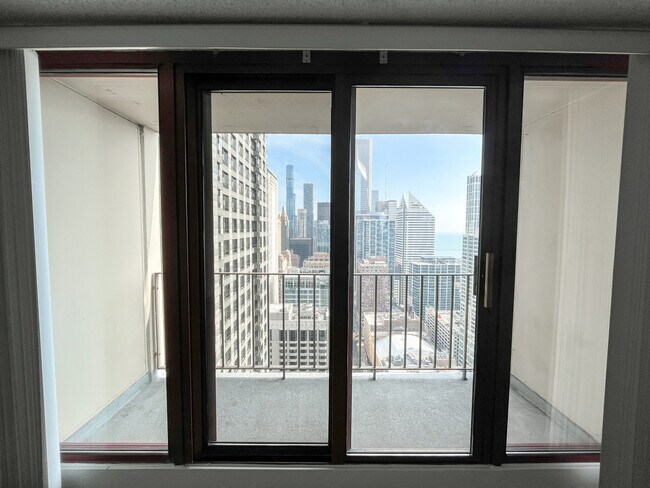Building Photo - 200 N Dearborn St