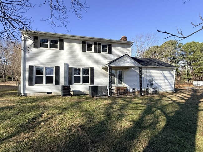 Building Photo - 151 Cherokee Dr