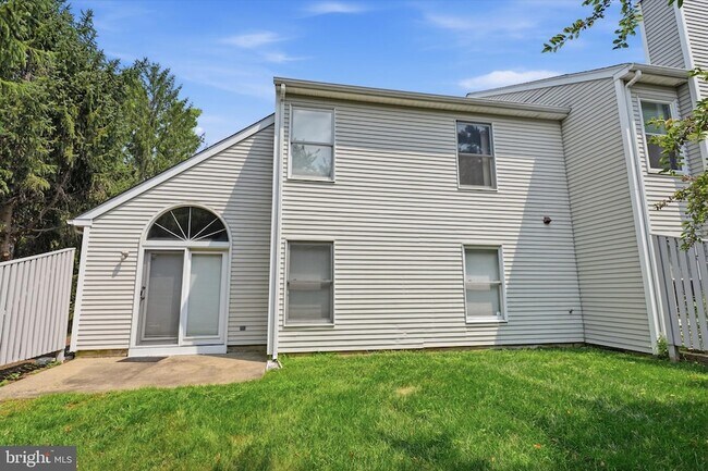 Building Photo - 7 Walton Ct