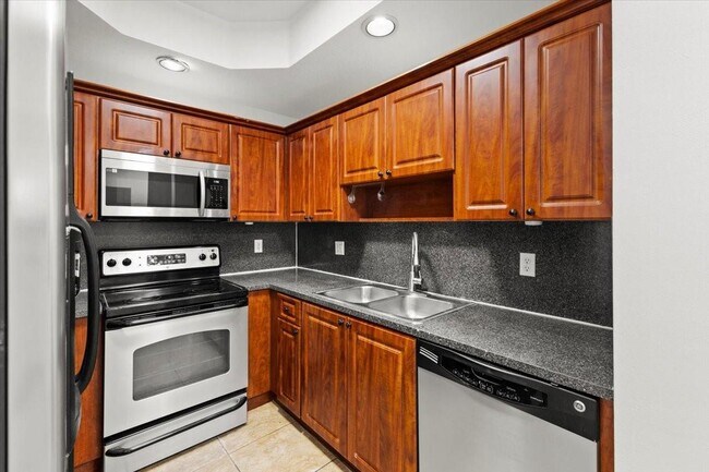 Building Photo - 4903 Schooner Dr