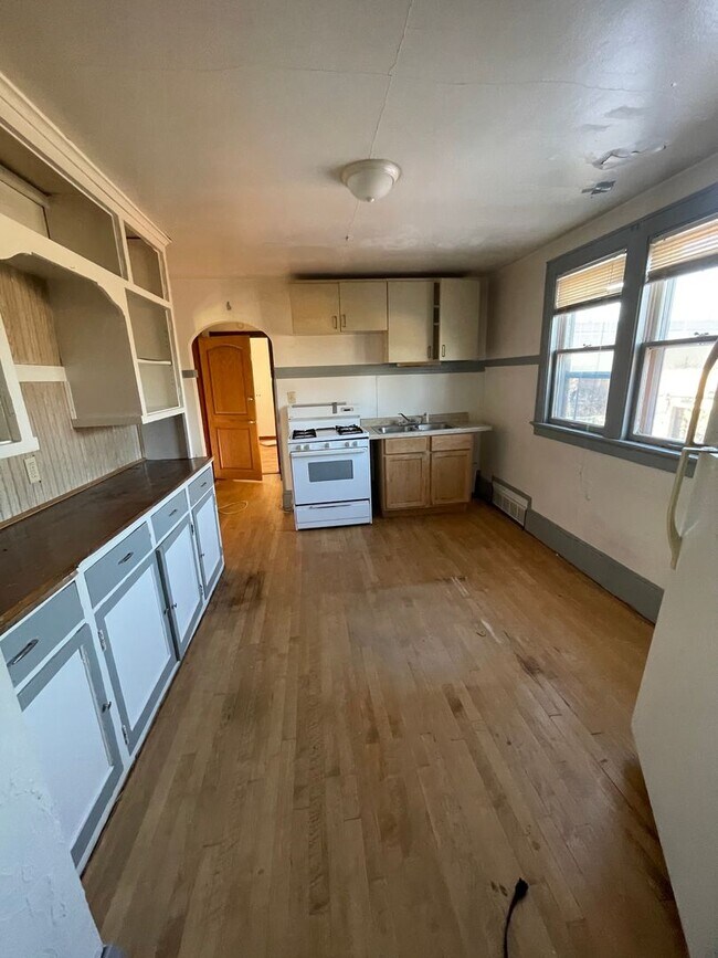 Building Photo - 5241 North 31st Street