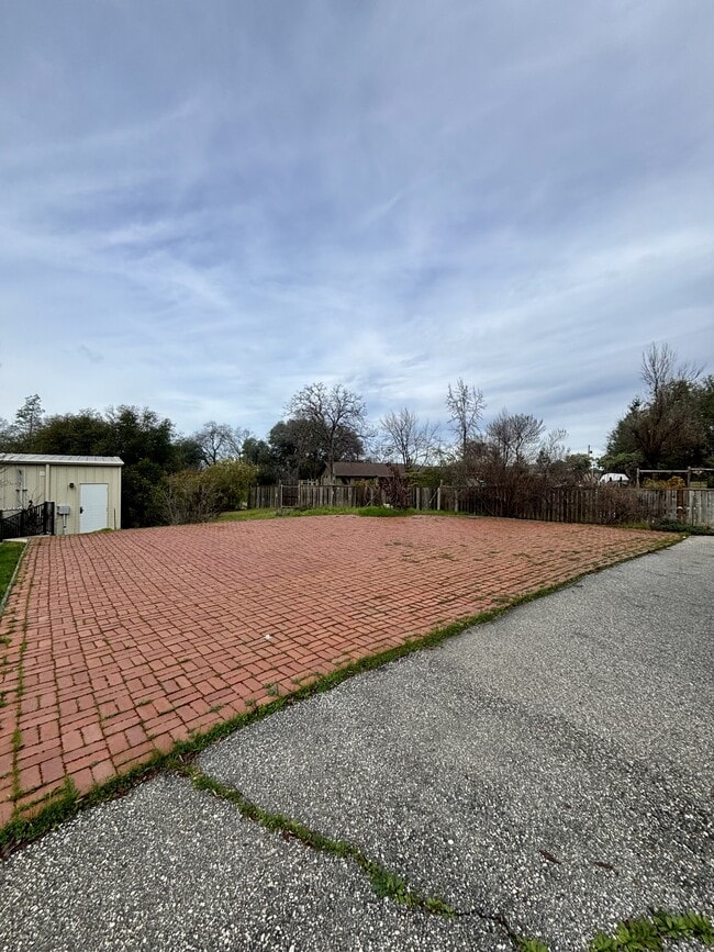 Building Photo - 10389 N Ponderosa Way