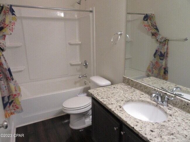 Building Photo - 105 N Shoreview Dr.