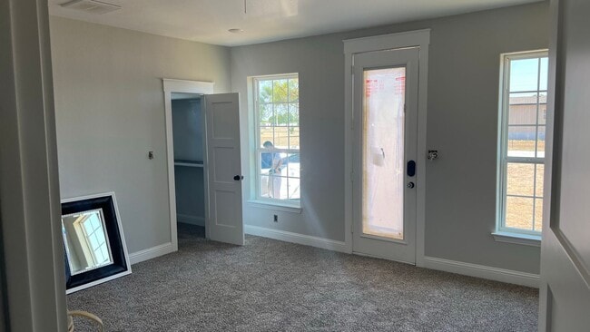 Building Photo - 512 Stoney Acres