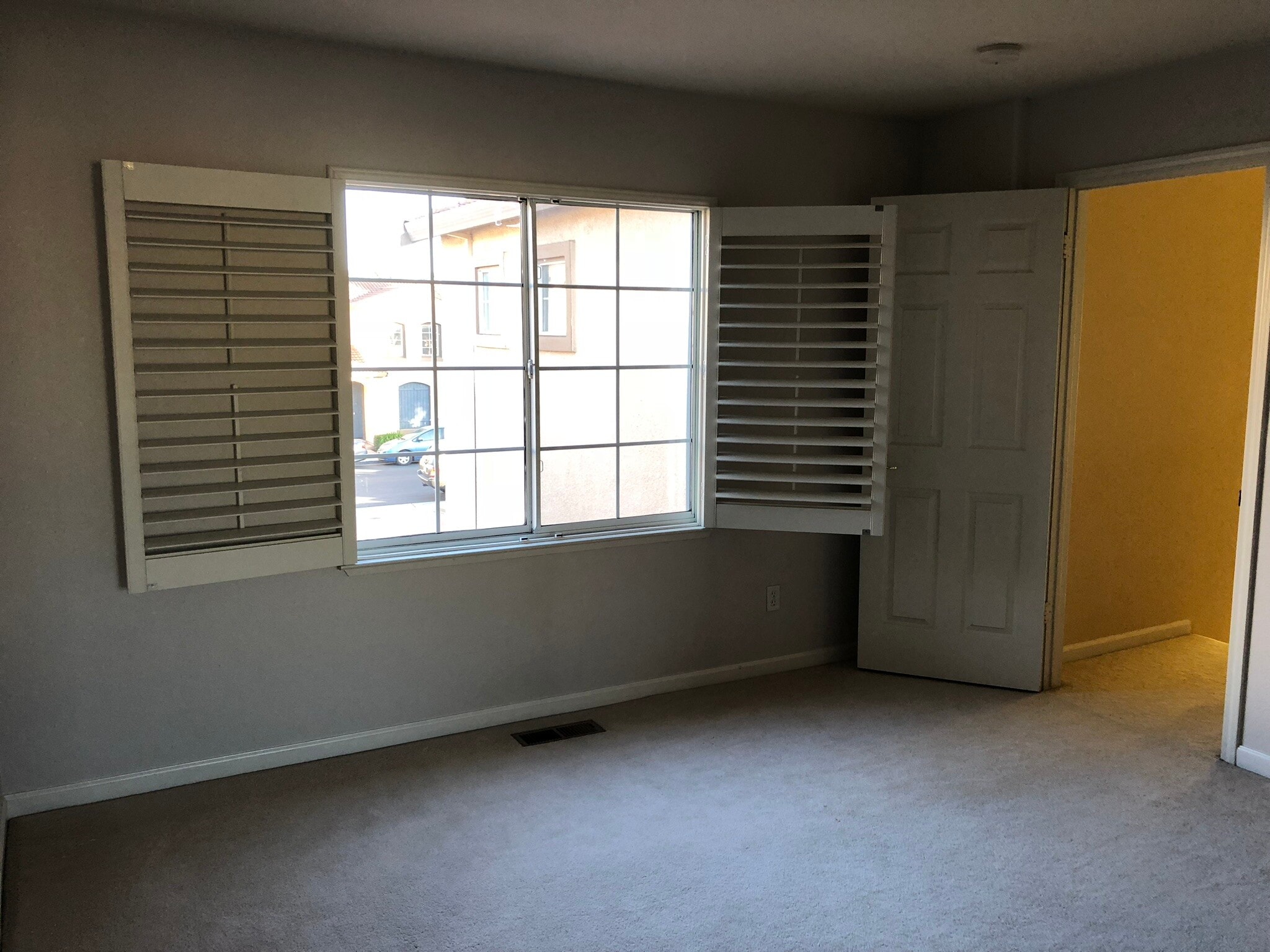 Building Photo - 2295 Lenox Pl