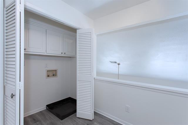 Building Photo - 7450 Holly Hill Dr