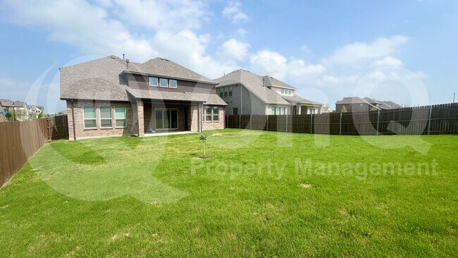 Building Photo - 333 ELK Dr