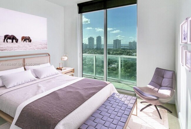 Building Photo - 2525 SW 3rd Ave