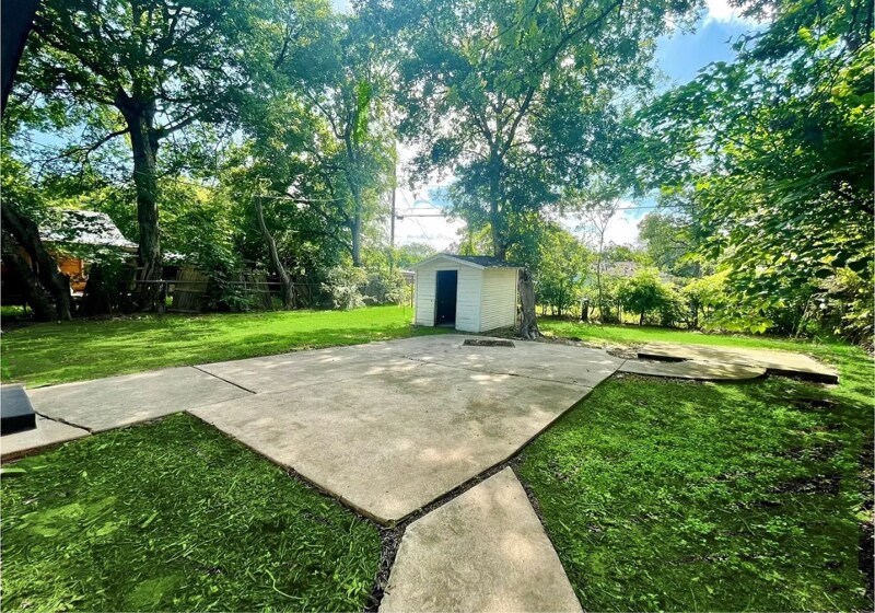 Building Photo - 2301 Garrison Ave