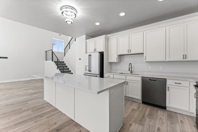 Building Photo - 2877 S Greenhead Dr