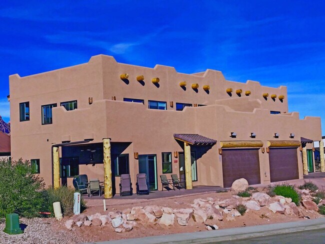 Building Photo - 3374 S Village Loop