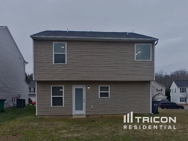 Building Photo - 6613 Pennacook Dr