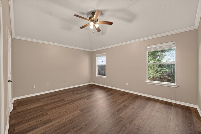 Building Photo - 25202 Clover Ranch Dr