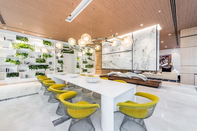 Building Photo - 45 SW 9th St