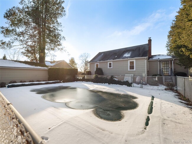 Building Photo - 18 Hughes St