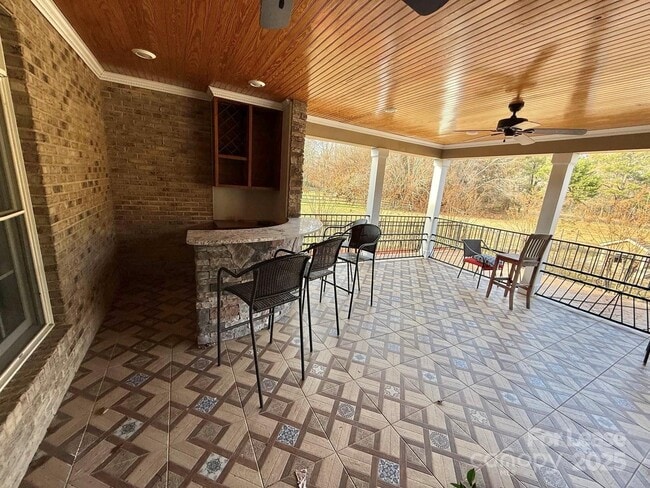 Building Photo - 5919 Newell Dr