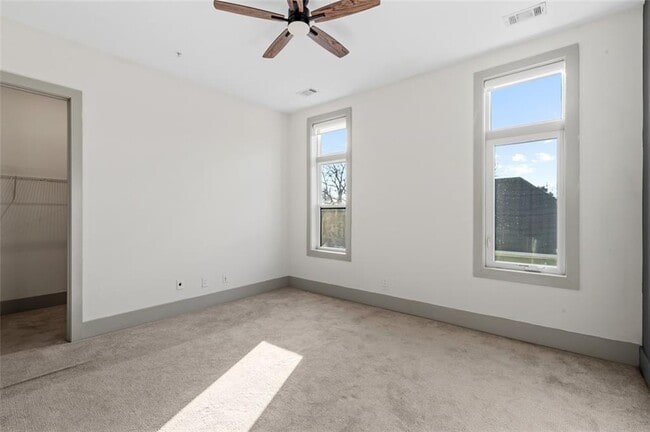 Building Photo - 63 Reynolds Square Ln