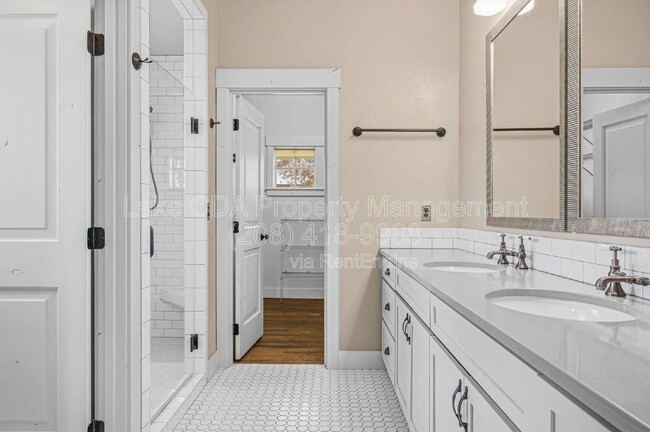 Building Photo - 3676 W Cielo View Ct