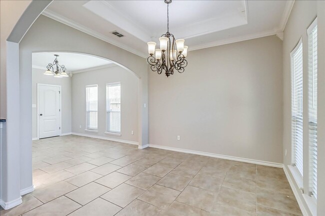 Building Photo - 5810 Aava Dr