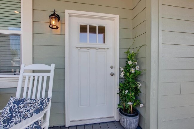 Building Photo - 17 Dart St