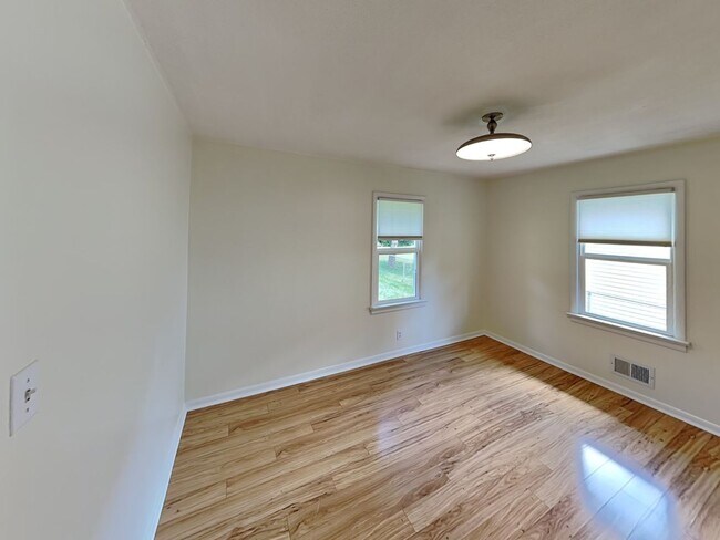 Building Photo - WEST LAFAYETTE SCHOOLS