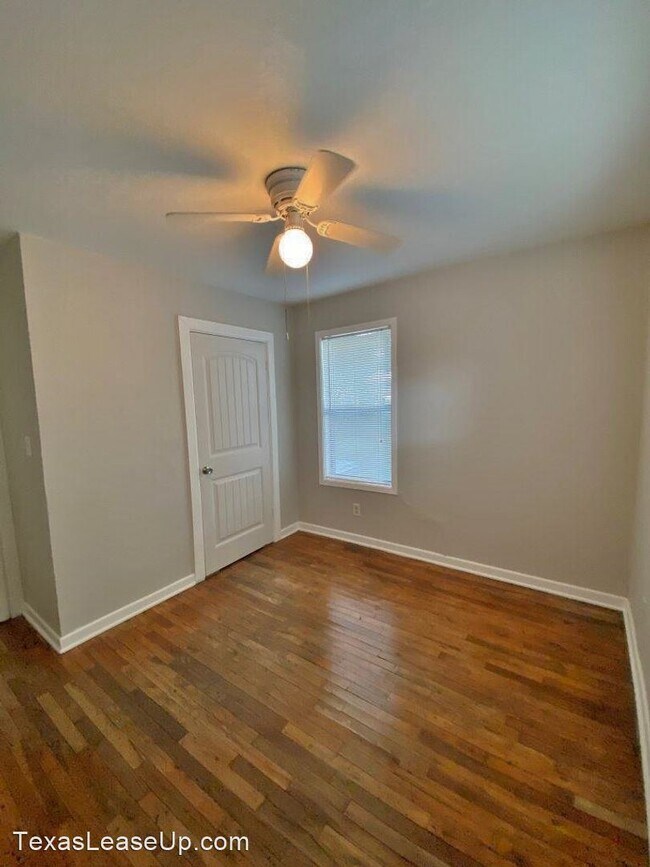 Building Photo - 2 br, 1 bath House - 2031 Katy St