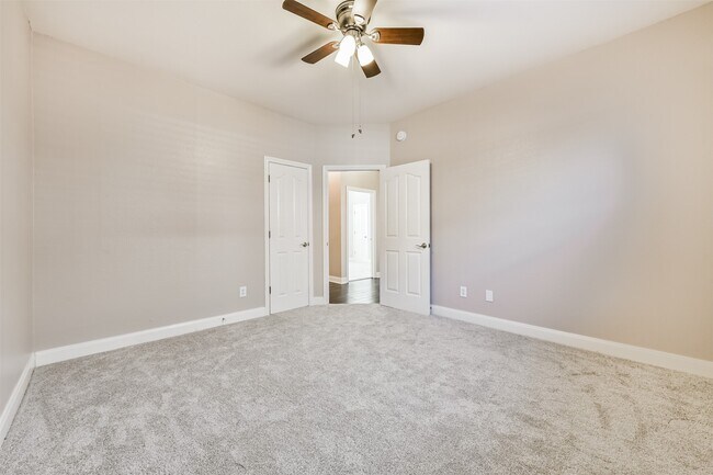 Building Photo - 1712 Hidden Brook Ln