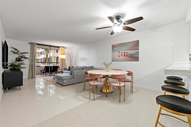 Building Photo - 600 Three Islands Boulevard