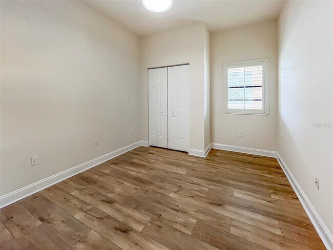 Building Photo - 7710 Lake Vista Ct