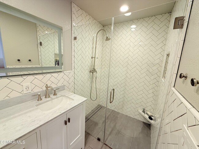 Building Photo - 30808 Calaise Ct