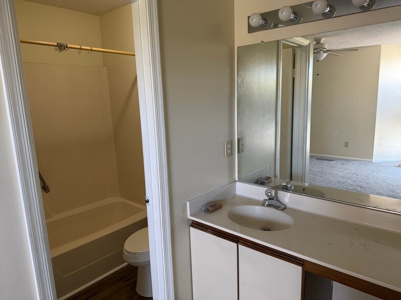 Building Photo - 716 Harbor Springs Trail