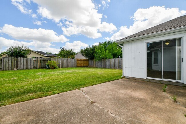 Building Photo - 19723 Ridge Falls Ct