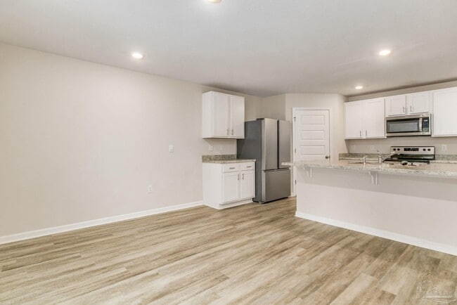 Building Photo - 4423 White Cedar Ct