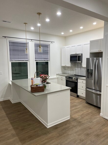 Building Photo - 203 E Ellsworth St