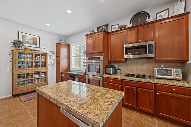 Building Photo - 103 Brisa Dr