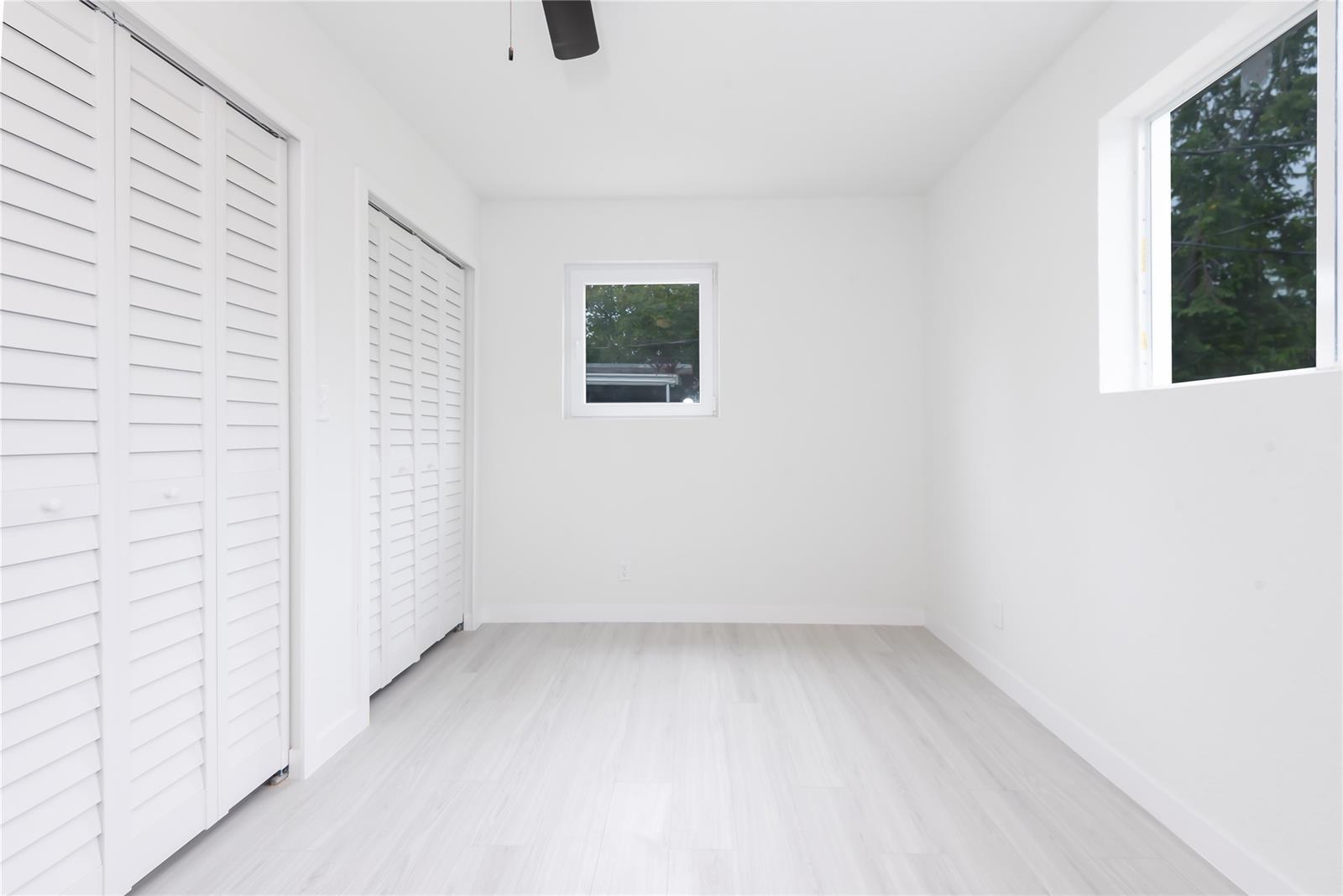 Building Photo - 713 SW 4th Ct