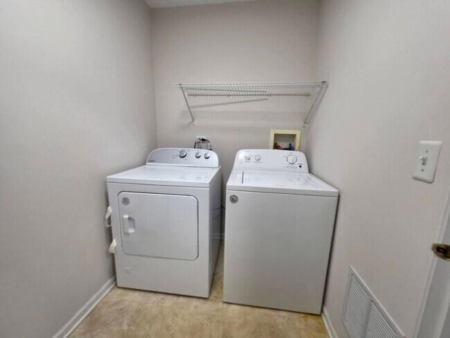 Building Photo - 4036 Boulder Ct