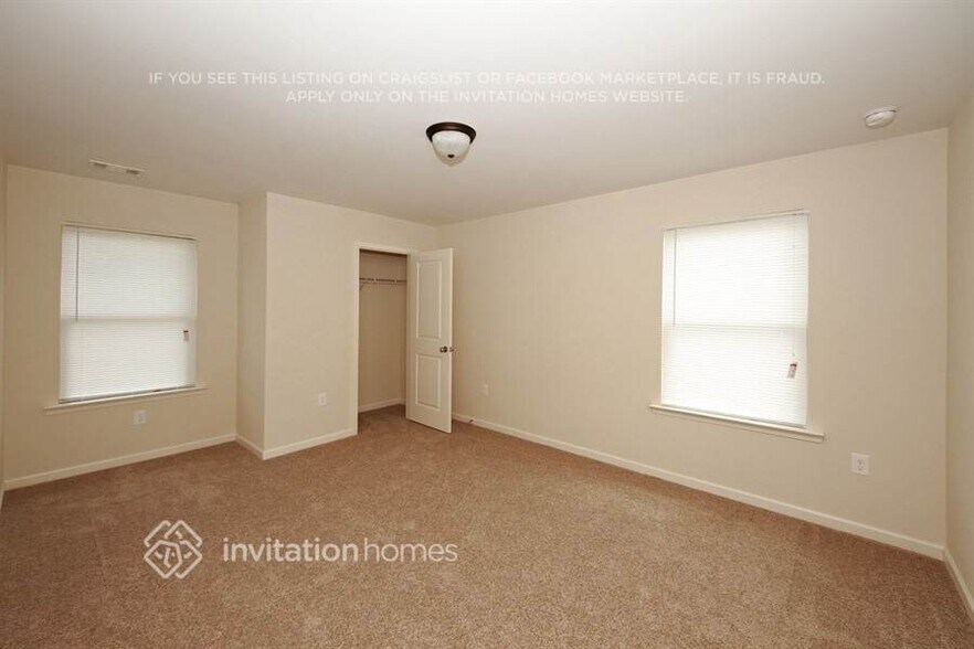 Building Photo - 3280 Franklin St